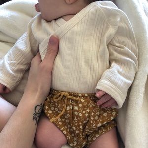 Kate Quinn ribbed kimono onesie 0-3